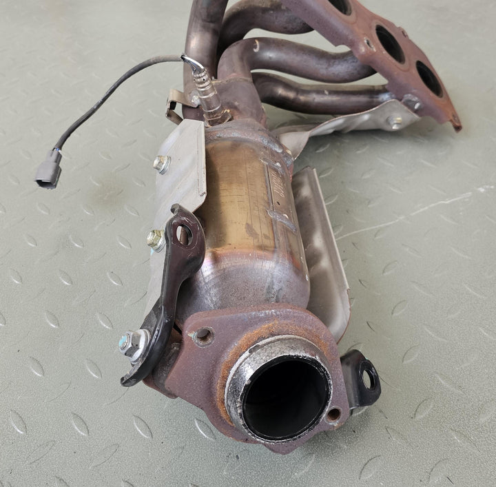 2016 Toyota Camry XV50 - Catalytic Converter PN: V120