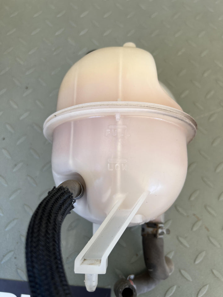 2016 Toyota Hiace V H200 - Overflow Bottle