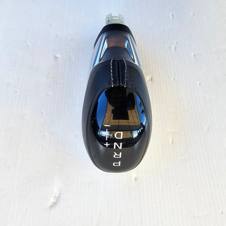 2022 Isuzu MU-X - Automatic Shifter Knob