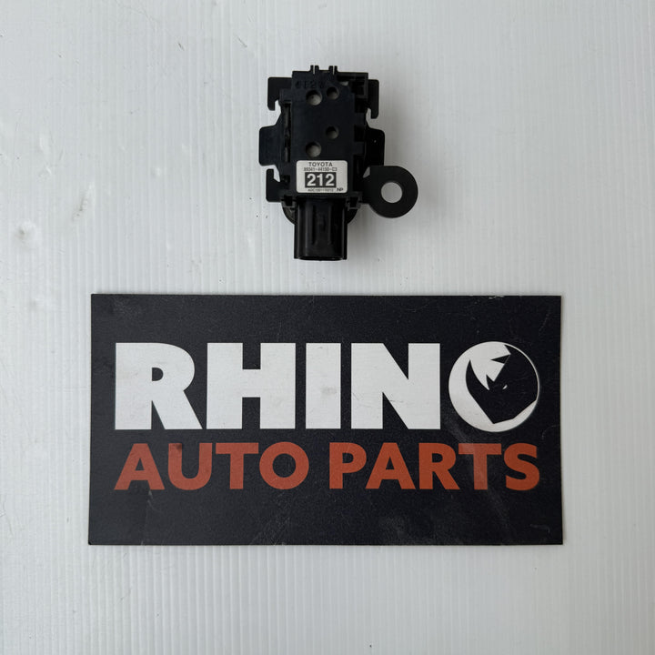 -
  
  Lexus
  GS300
  
  Rear Parking Sensor
  8934144150C3