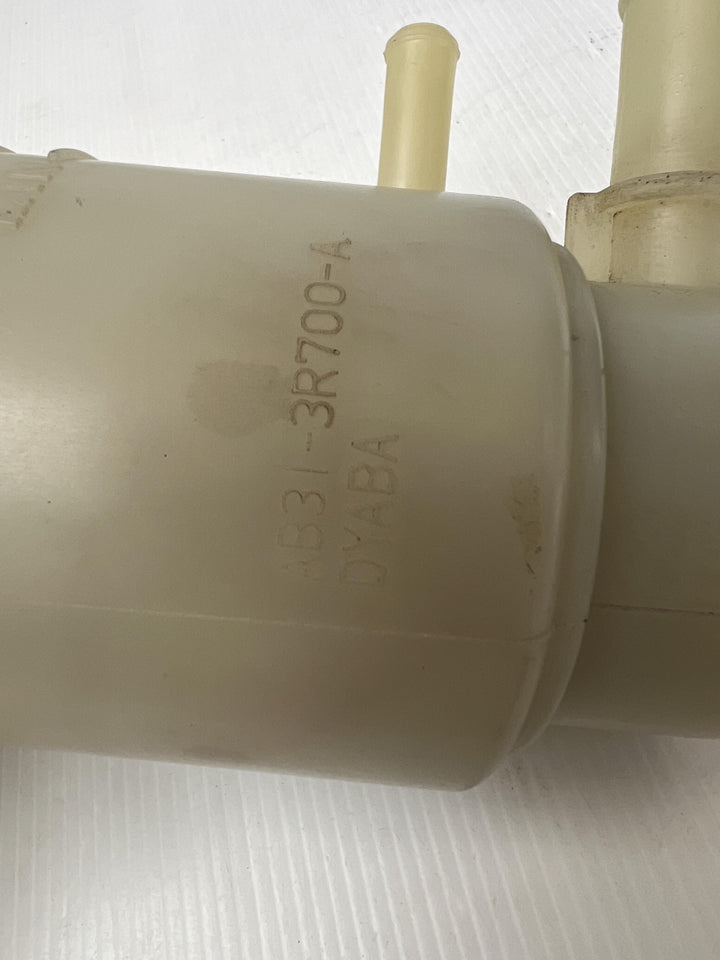 2011 -
  2020
  Mazda
  BT-50
  
  Power Steering Reservoir
  AB313R700A