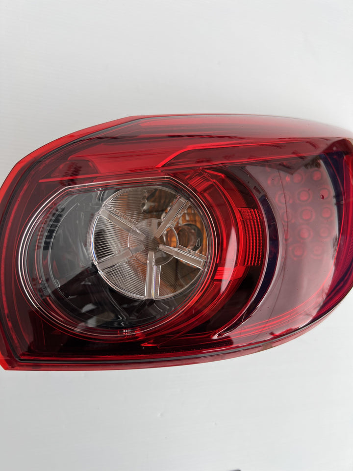 2017 3 BN - Right Taillight