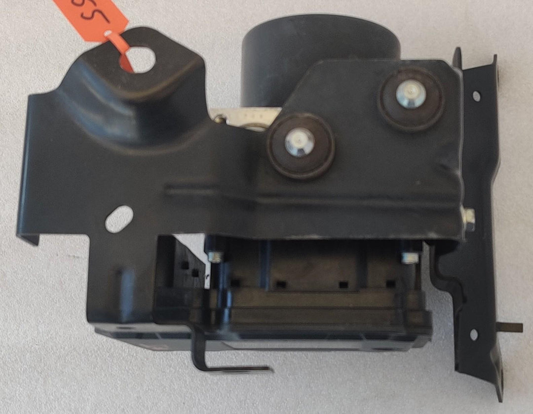 2005 -
  2015
  Nissan
  Navara
  STX
  ABS Pump/Modulator
  476605X70E