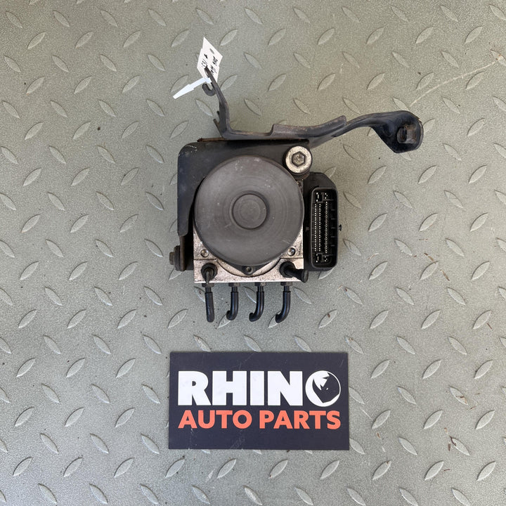 2016 Toyota Hiace V H200 - ABS Pump/Modulator