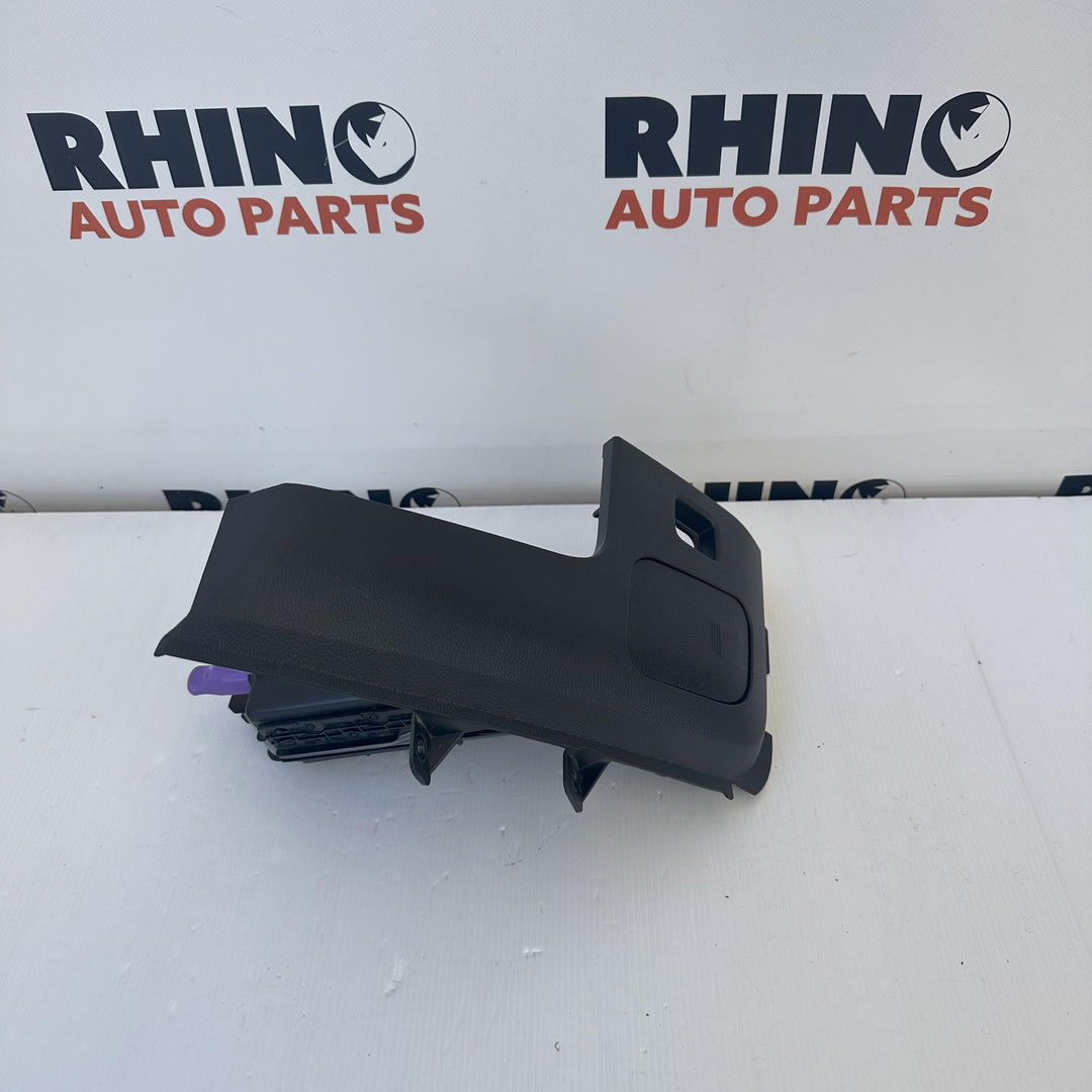 2016 Ford Mustang GT - Glove Box