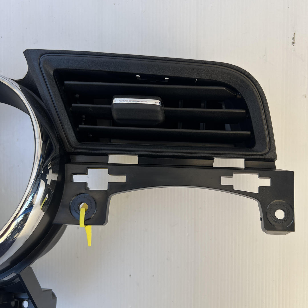 2015 -
  2023
  Ford
  Mustang
  
  Right Dash Air Vent