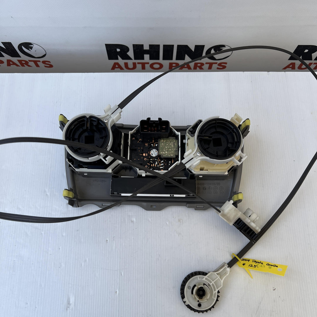 2007 -
  2012
  Toyota
  Corolla
  
  Heater/AC Controls
  5540612410