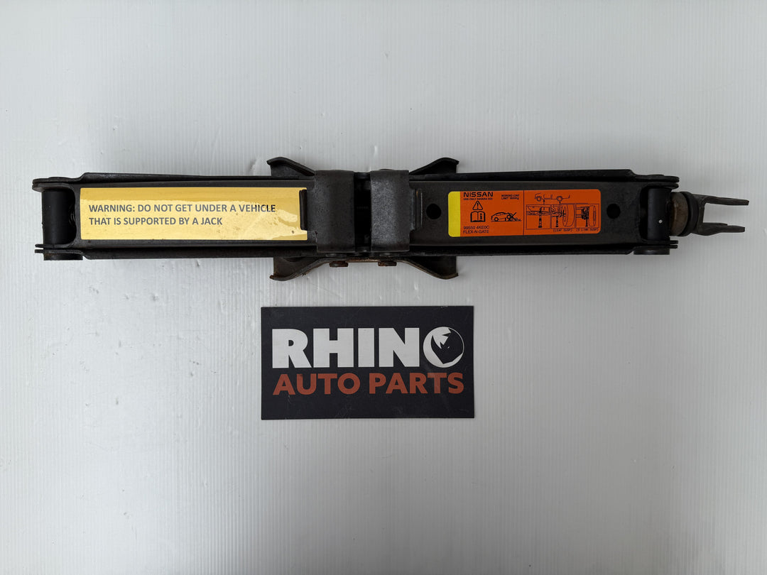 2015 -
  2021
  Nissan
  Navara
  ST
  Jack