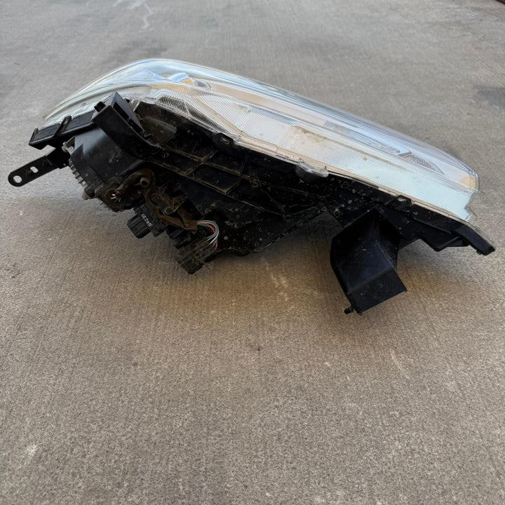 2015-2020 Nissan Navara - Right Headlight