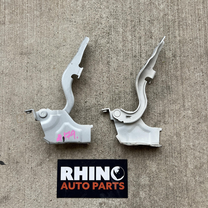 2020 Hyundai iLoad TQ - Bonnet Hinges Pair