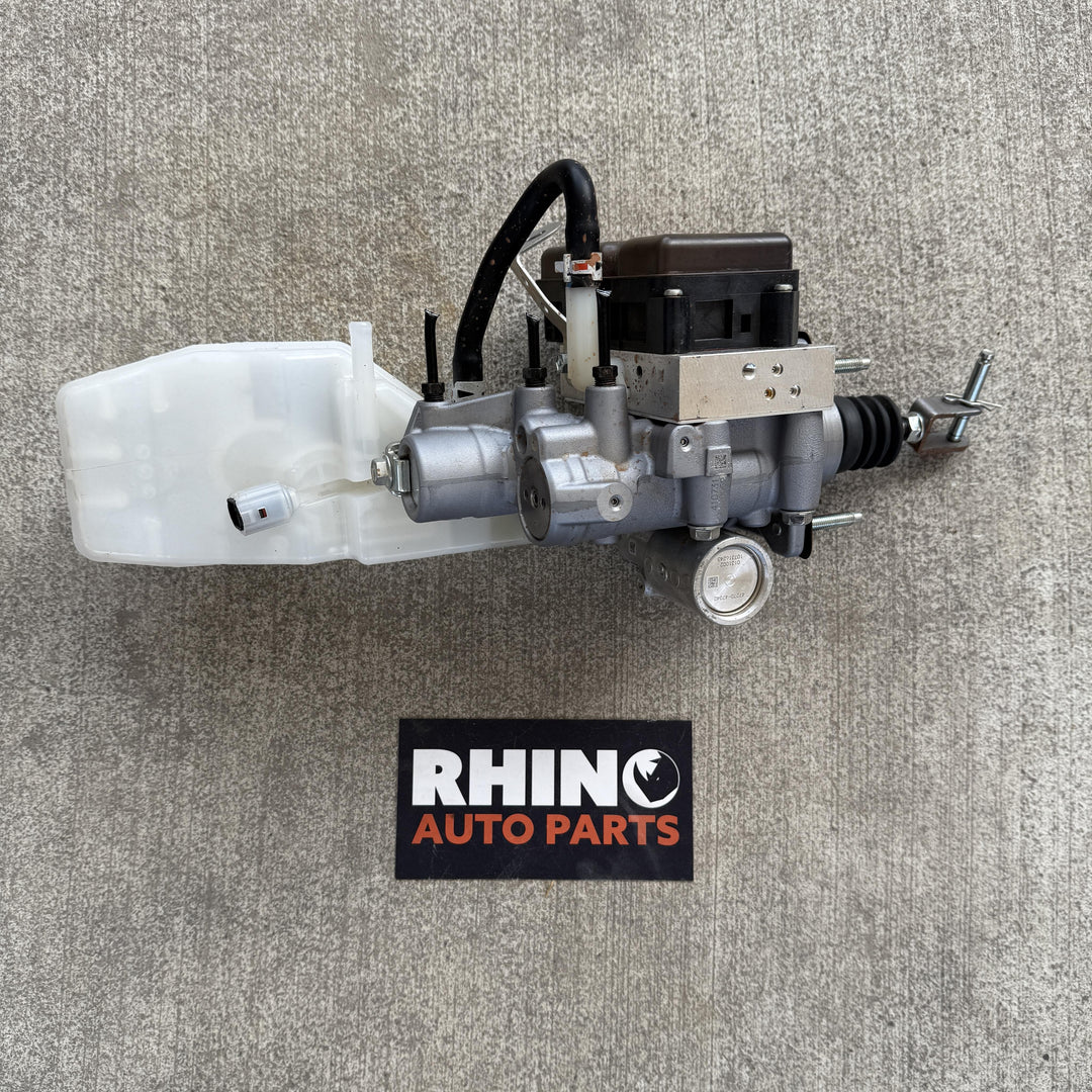 -
  
  Toyota
  Corolla
  Hybrid
  Brake Booster
  4721012530