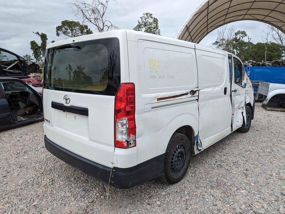 2021 Toyota Hiace VI H300 GDH300 - Courtesy Light