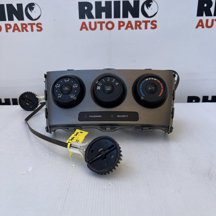 2007 -
  2012
  Toyota
  Corolla
  
  Heater/AC Controls
  5540612410