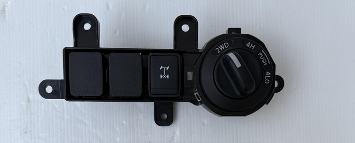 2015 -
  2021
  Nissan
  Navara
  ST
  4WD Engagement Switch