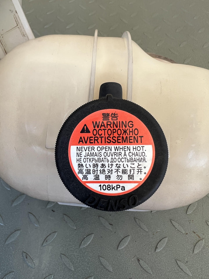 2016 Toyota Hiace V H200 - Overflow Bottle