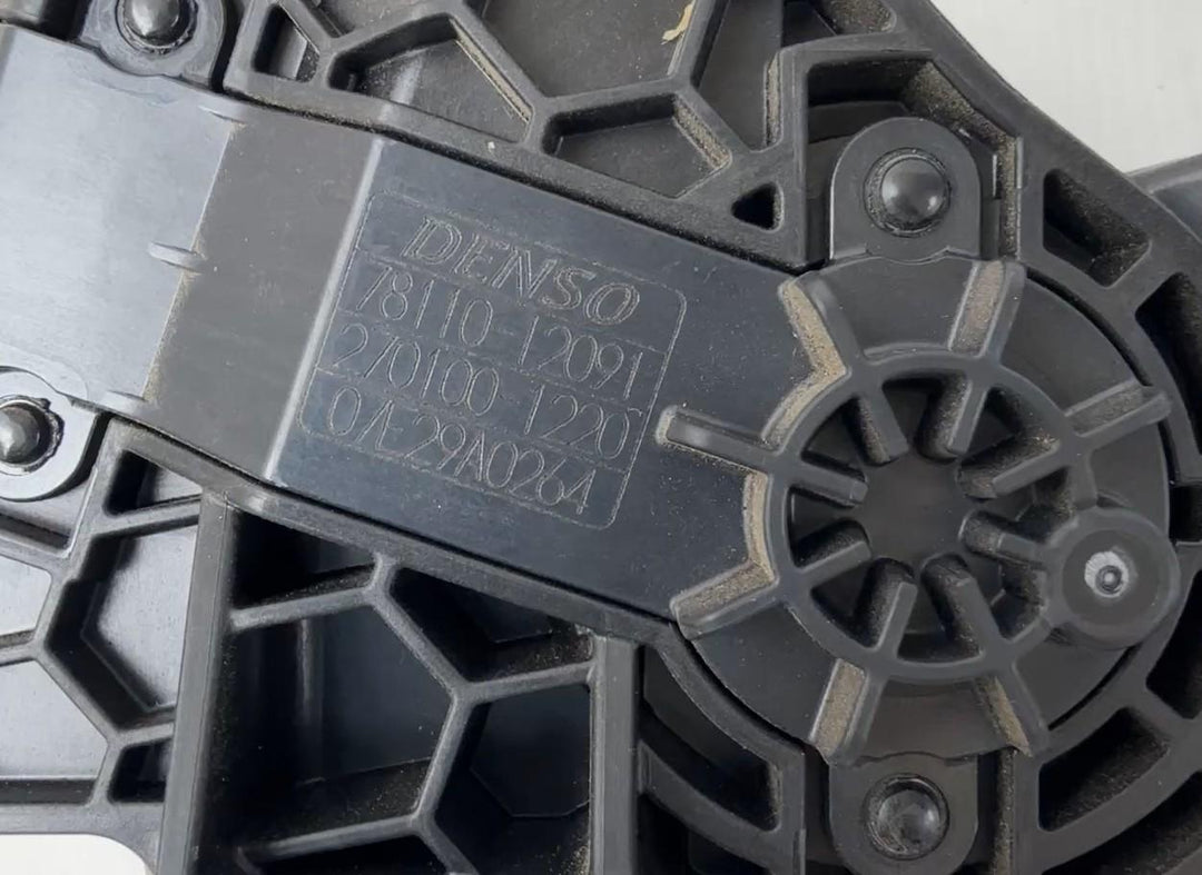 -
  
  Toyota
  Corolla
  Hybrid
  Accelerator Pedal
  7811012091