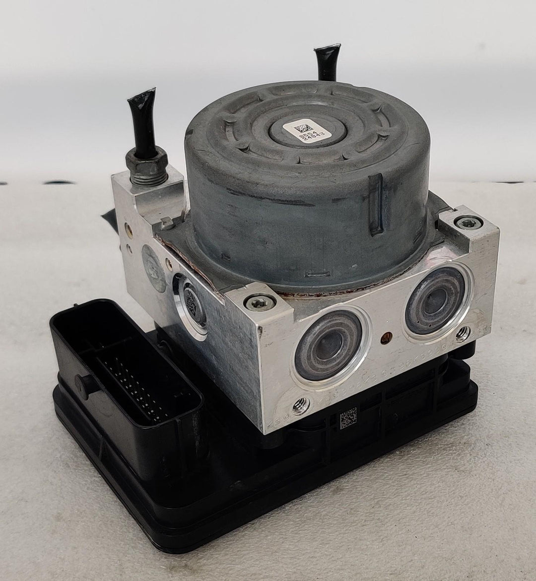 2015 -
  2015
  Mazda
  Mazda3
  Maxx
  ABS Pump/Modulator
  B45B437A0A