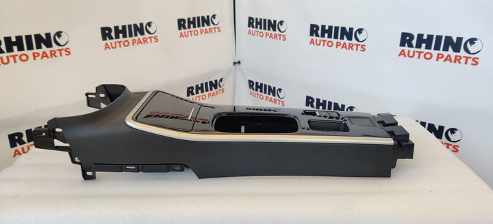 2017 -
  2021
  Mitsubishi
  Outlander
  Black Edition
  Centre Console
