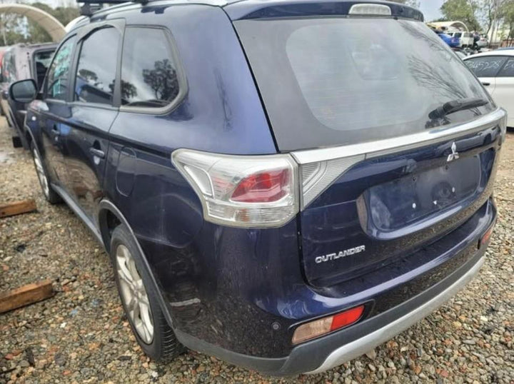 2014 Mitsubishi Outlander III ZK - Right Dash Air Vent PN: 8030A202