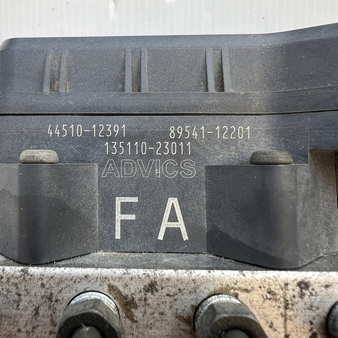2007 -
  2013
  Toyota
  Corolla
  
  ABS Pump/Modulator
  4451012391