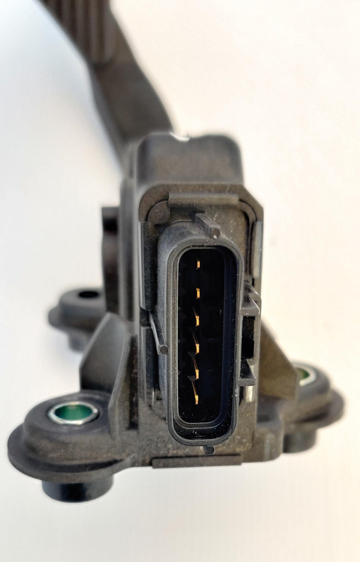 2014 Mitsubishi Outlander III ZK - Accelerator Pedal