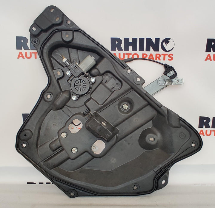 2015 -
  2015
  Mazda
  Mazda3
  Maxx
  Right Front Window Regulator/Motor
  B45C5858X
