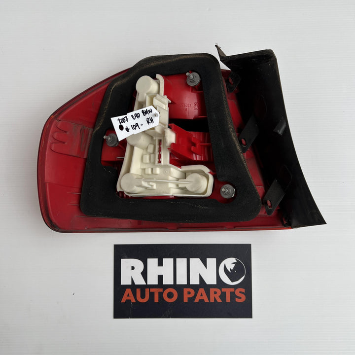 2006 3-series - Right Taillight
