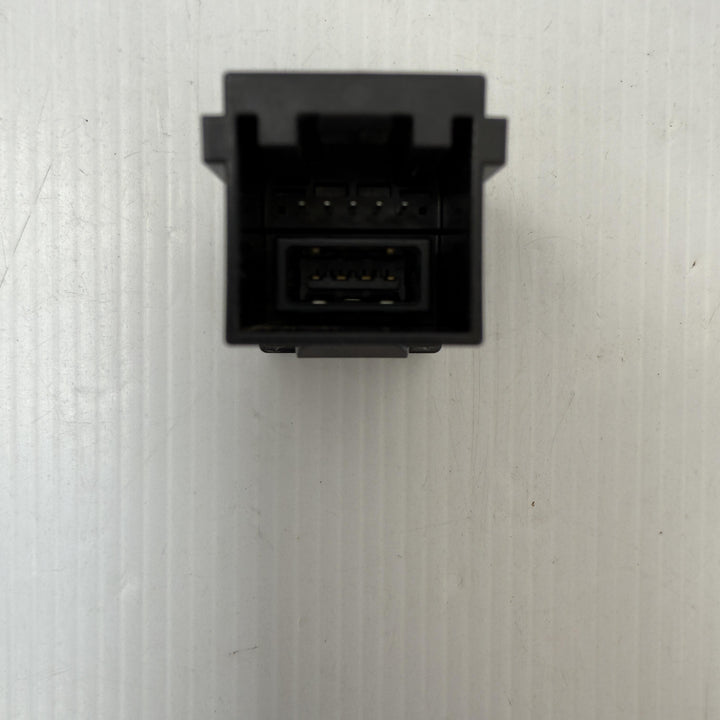-
  
  Toyota
  Corolla
  Hybrid
  USB Charger Port