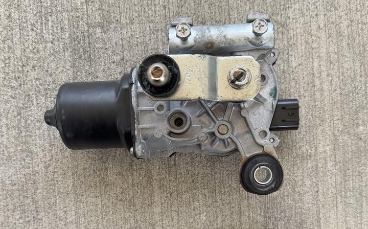 2015 -
  2021
  Nissan
  Navara
  ST
  Wiper Motor