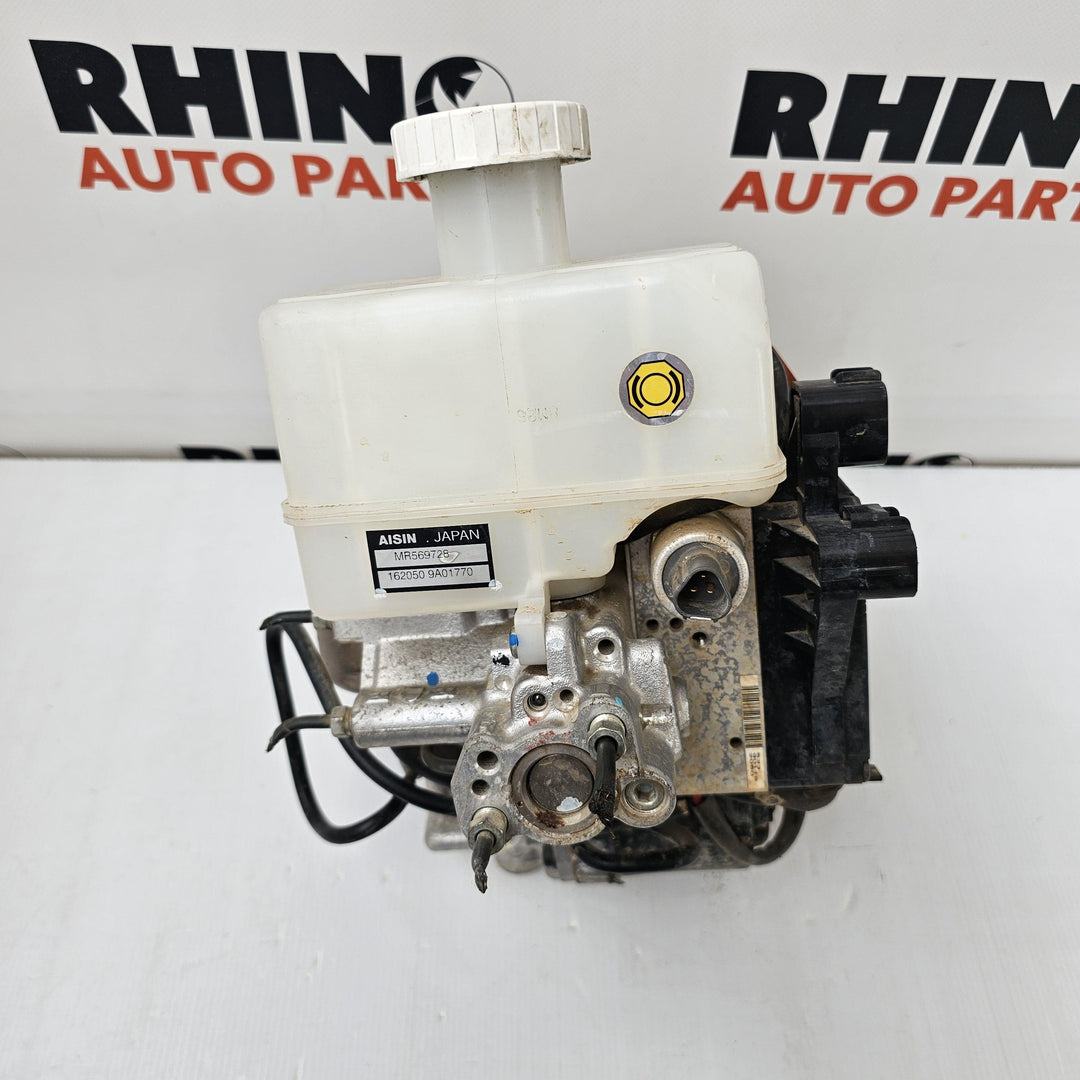 2014 -
  2021
  Mitsubishi
  Pajero
  GLX
  ABS Booster Assembly
  MR567928