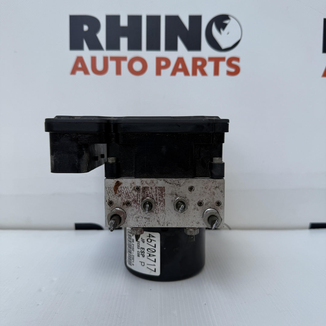 -
  
  Mitsubishi
  Lancer
  
  ABS Pump/Modulator
  4670A717
