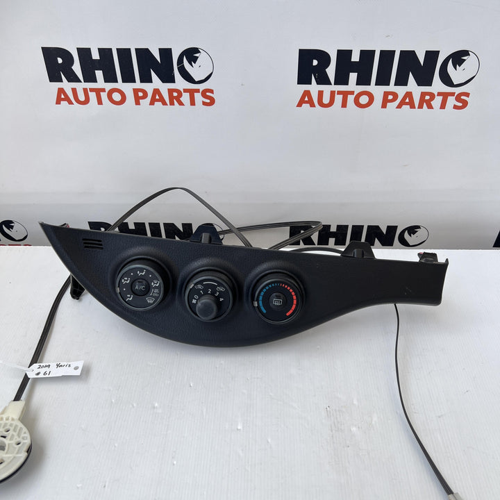 2019 Toyota Yaris - Heater/AC Controls