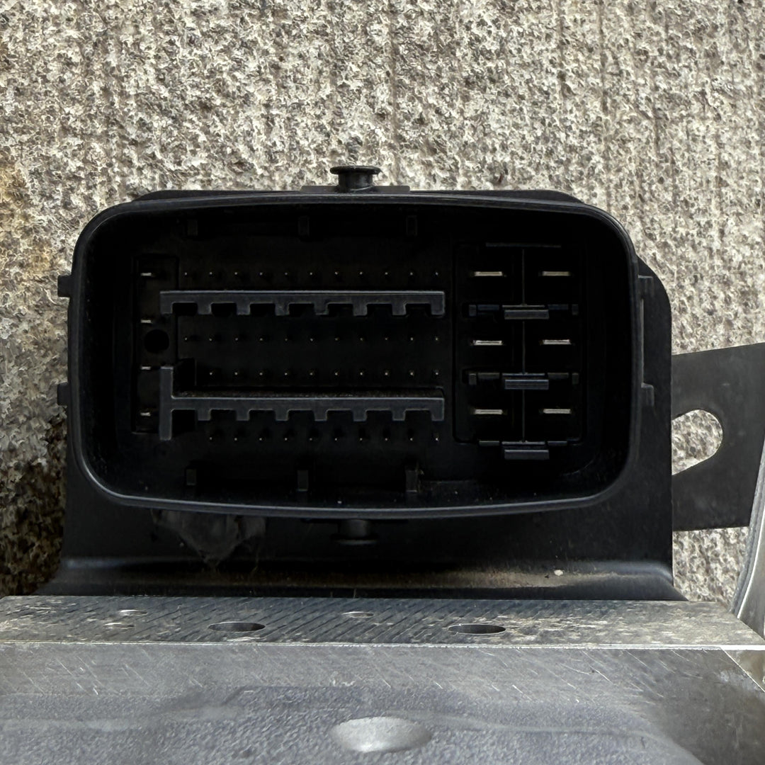 -
  
  Toyota
  Corolla
  Hybrid
  Brake Booster
  4721012530