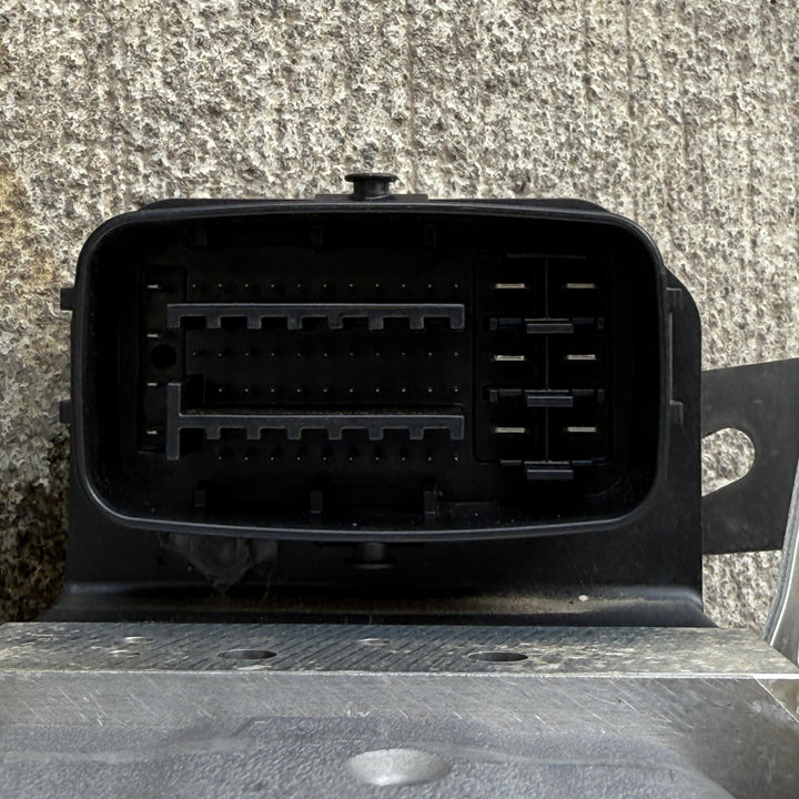 -
  
  Toyota
  Corolla
  Hybrid
  Brake Booster
  4721012530