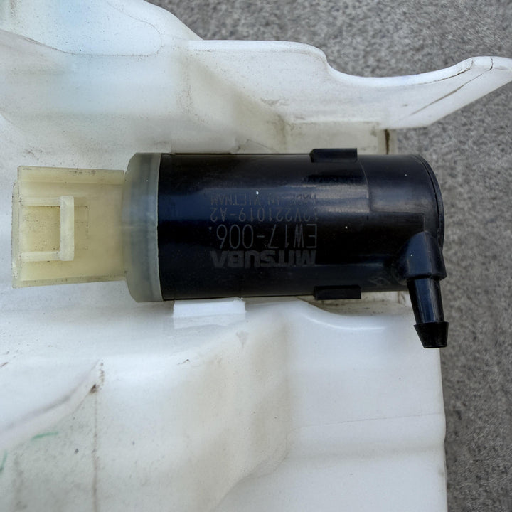 2018-2023 Mitsubishi Triton KL KL1 - Washer Bottle