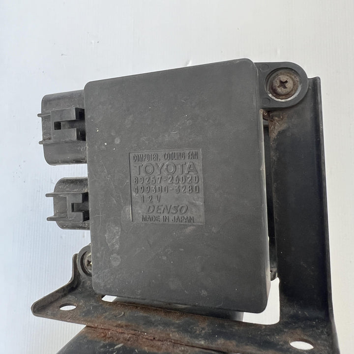 2010 Toyota Hiace - Cooling Fan Control Module PN: 8925726020