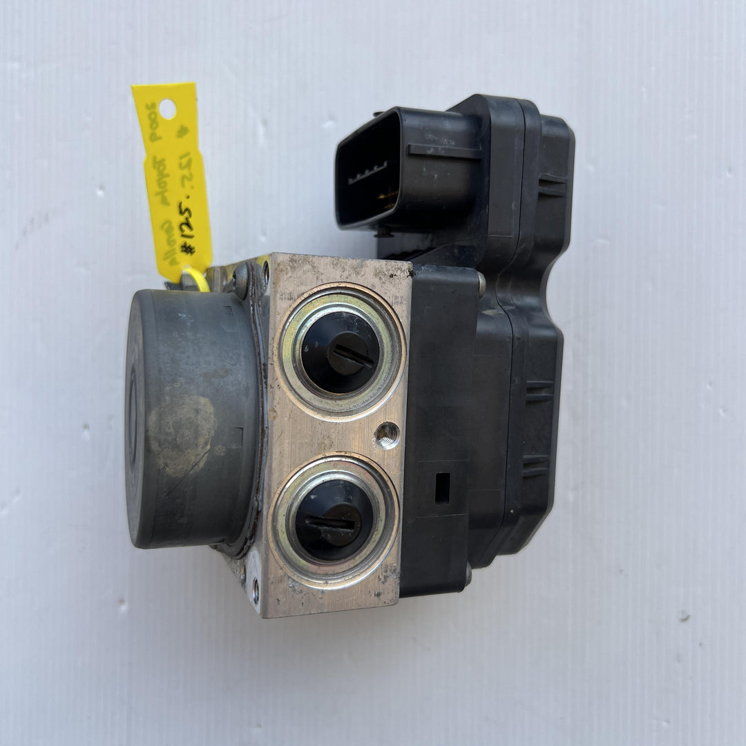 2007 -
  2013
  Toyota
  Corolla
  
  ABS Pump/Modulator
  4451012391