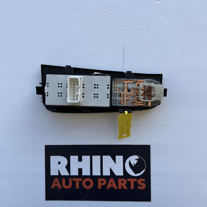 2007 -
  2021
  Hyundai
  iLoad
  Cargo
  Master Power Window Switch
  935704HBC0WK
