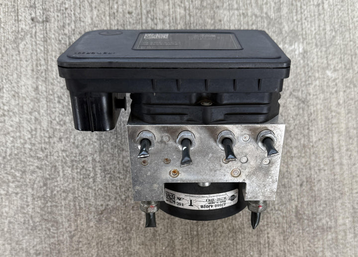 2015 -
  2021
  Nissan
  Navara
  ST
  ABS Pump/Modulator
  476604JD2B