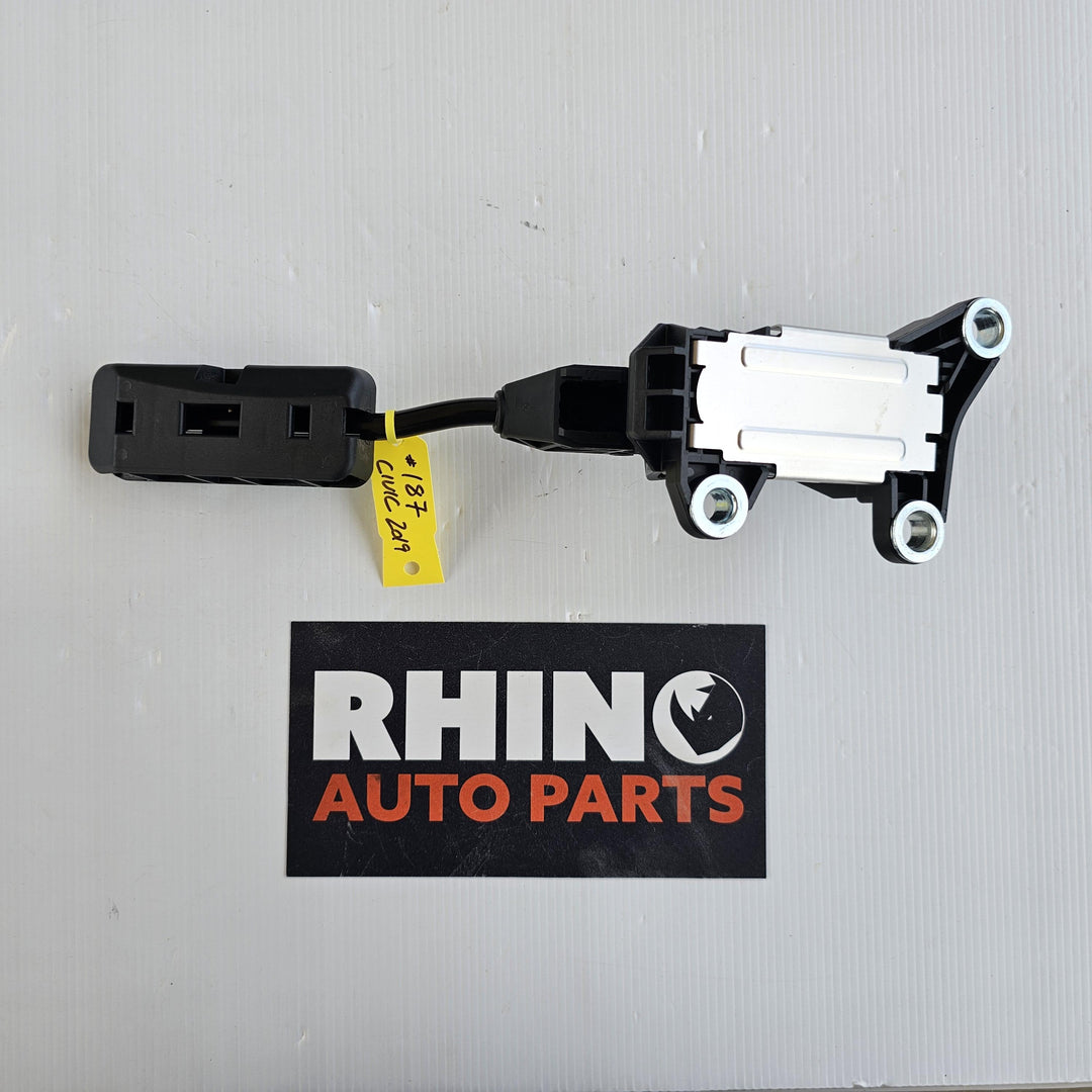 2016 -
  2021
  Honda
  Civic
  VTiLX
  Accelerator Pedal
  17800TEAT120M4