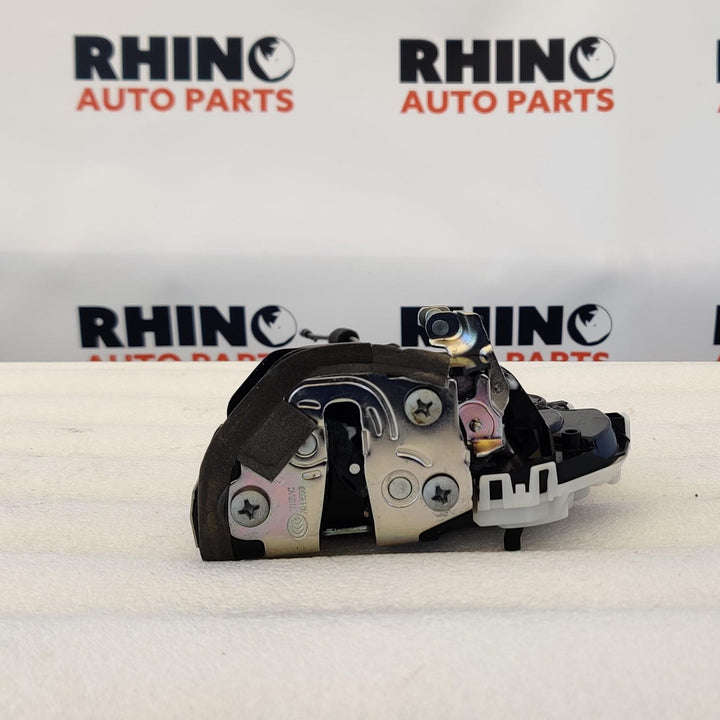 2015 -
  2017
  Mitsubishi
  Lancer
  Black Edition
  Right Front Door Lock Actuator