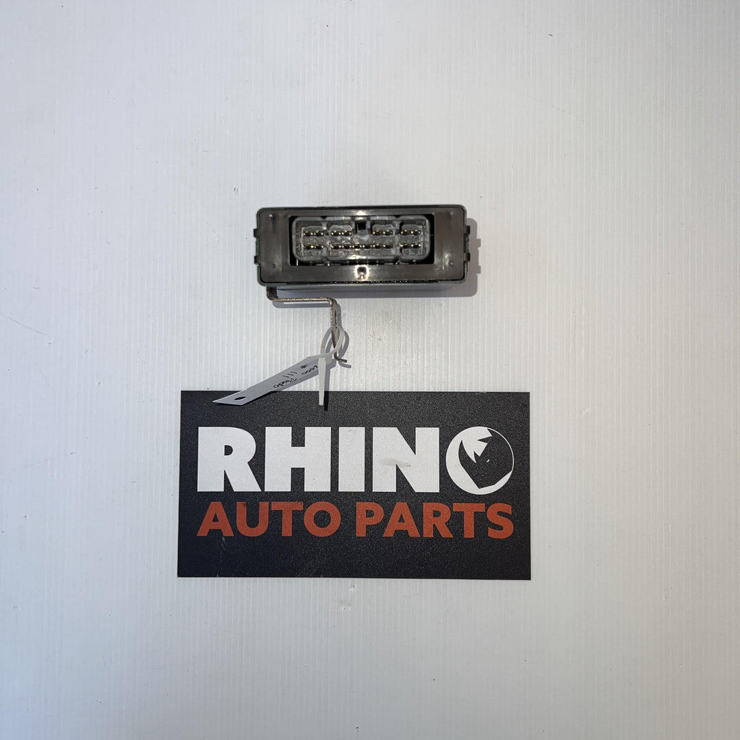 2000 Toyota Land Cruiser Prado - Antenna Control Module