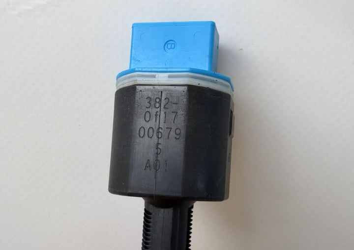 -
  
  Toyota
  Corolla
  Hybrid
  Brake Light Switch