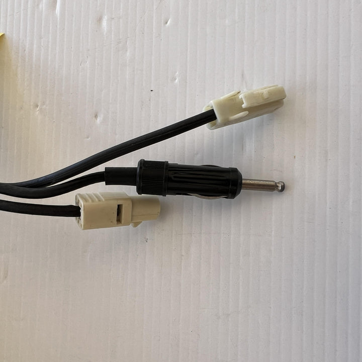 2015 -
  2021
  Mitsubishi
  Outlander
  Black Edition
  Antenna