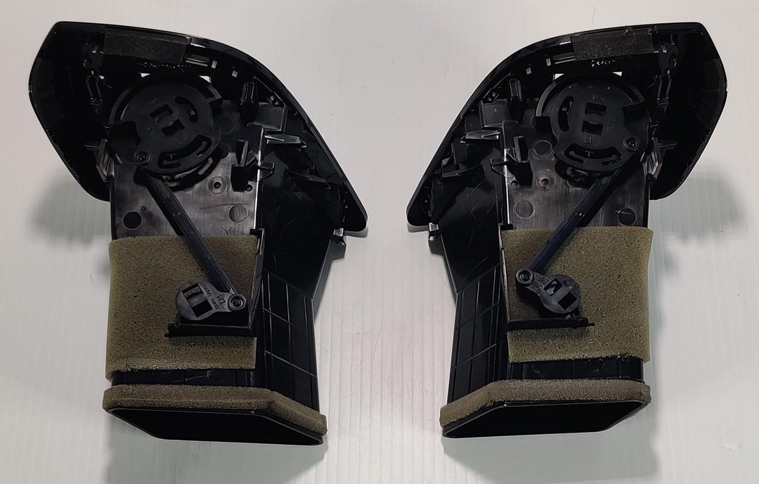 2013 -
  2016
  
  3
  Maxx
  Air Vent