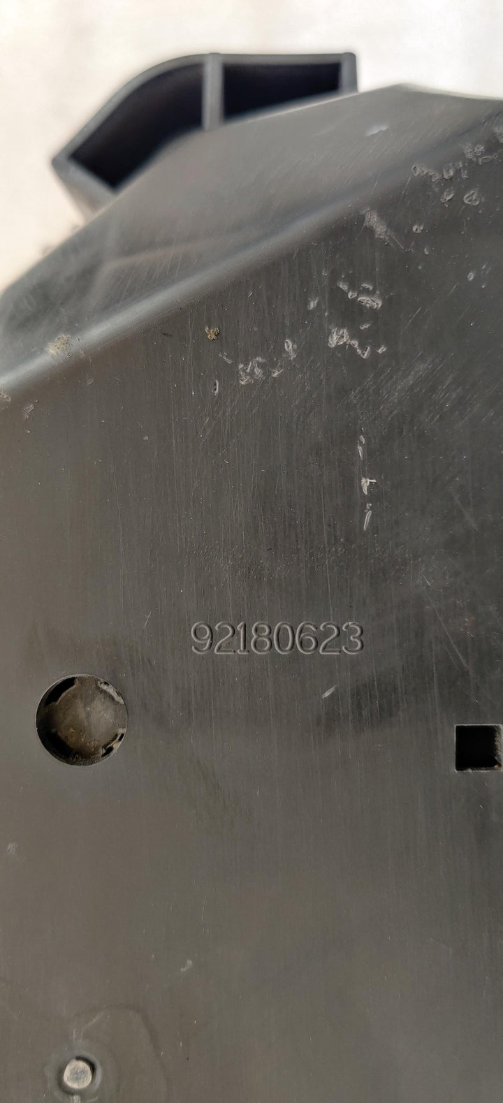 2006 -
  2013
  Holden
  Commodore
  VE
  Engine Cover
  92180623