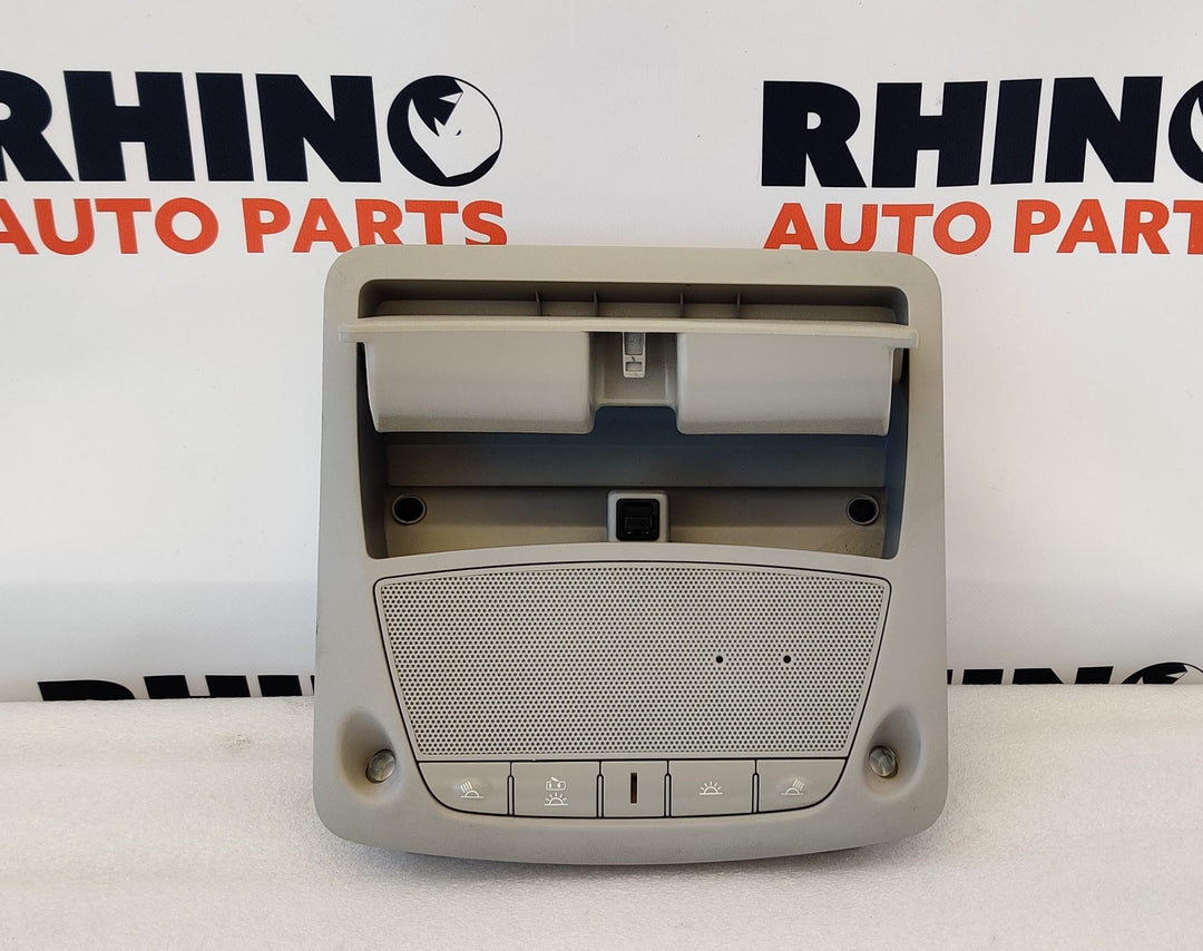 2015 -
  2025
  Nissan
  Navara
  
  Courtesy Light
  264304JA1D