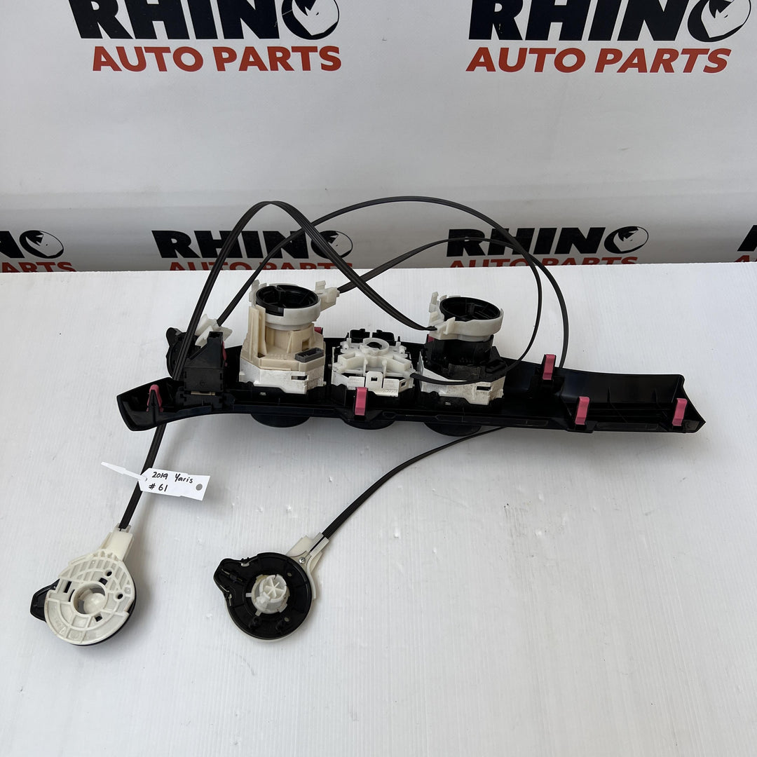 2019 Toyota Yaris - Heater/AC Controls