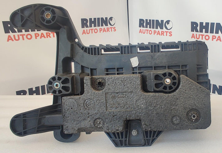 2004 -
  2013
  Audi
  A3
  Sportback Ambition
  Battery Tray
  1K0915325A