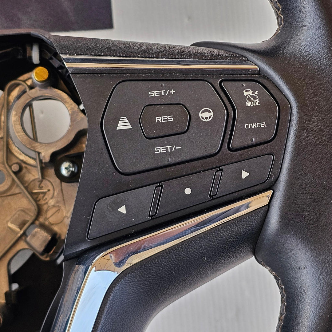 2022 Isuzu MU-X - Steering Wheel